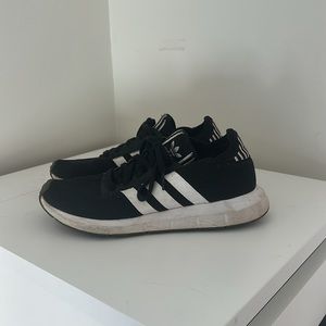 Adidas Swift Run 1.0 Shoe Size 7.5